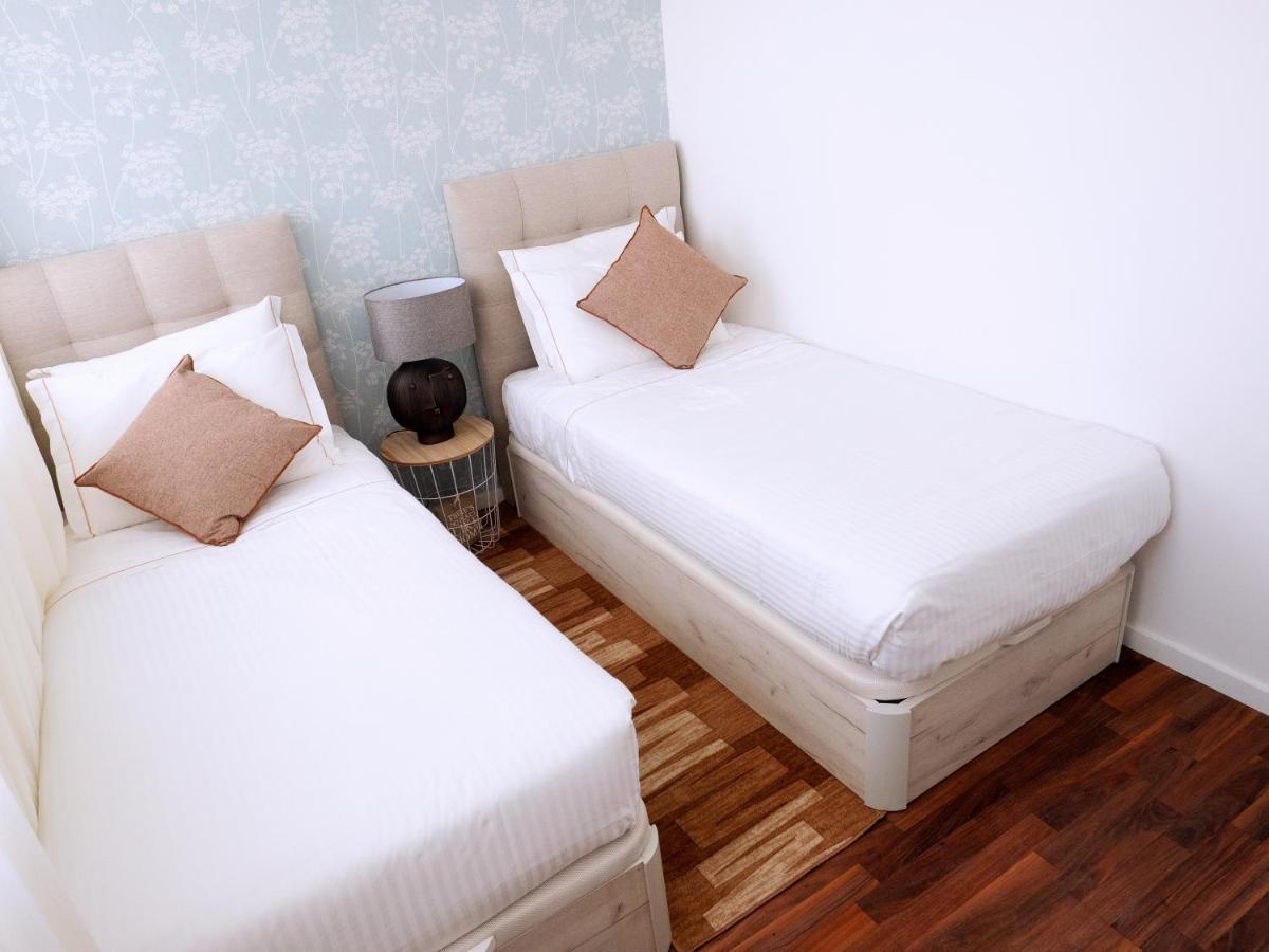 Apartament Unique Penthouse Near Livaria Lello - 40m2 Terrace And Free Parking Porto